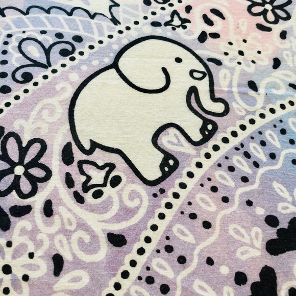 ivory ella Other - Ivory Ella tapestry / throw